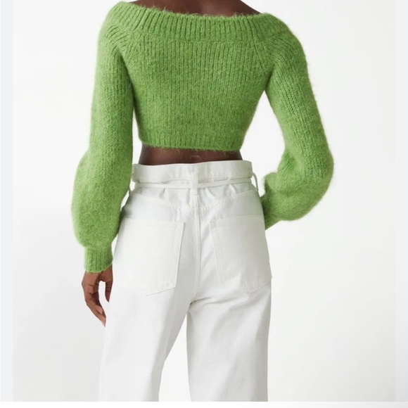 & Other Stories Vibrant Green V-Neck Sweater - Picture 2 of 8